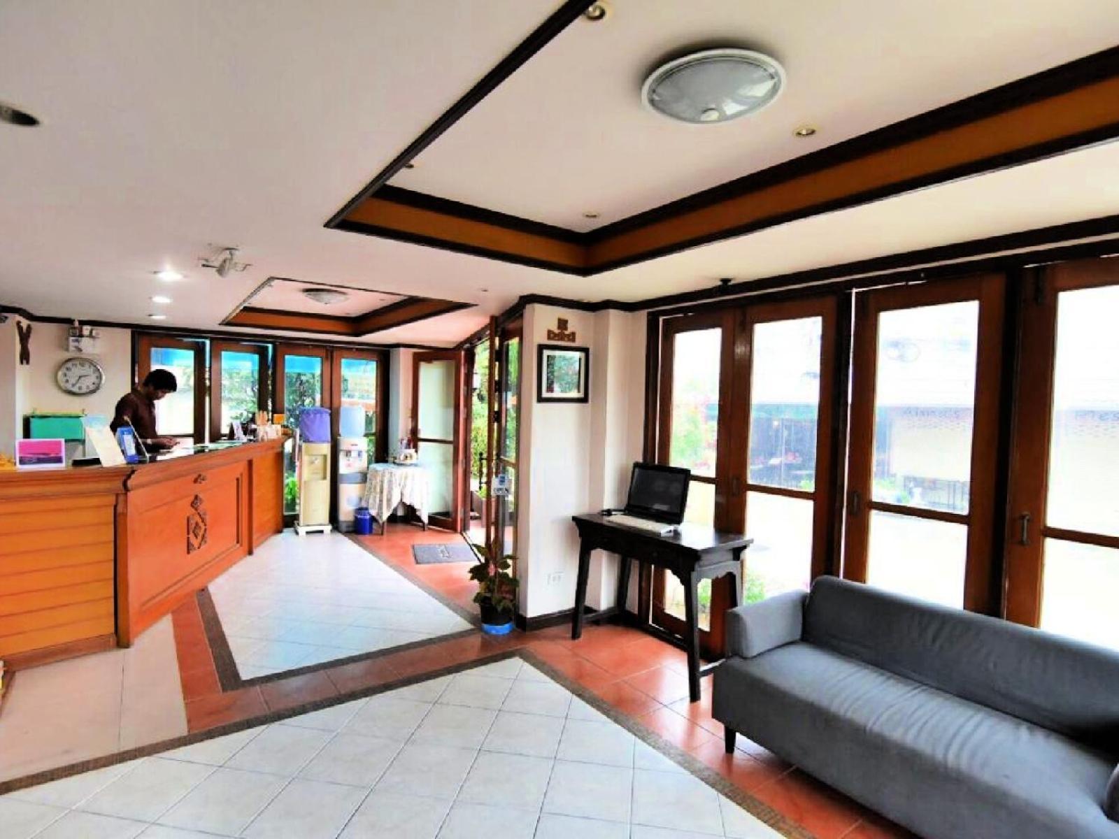 Narawan Hotel, HHQ Exterior foto