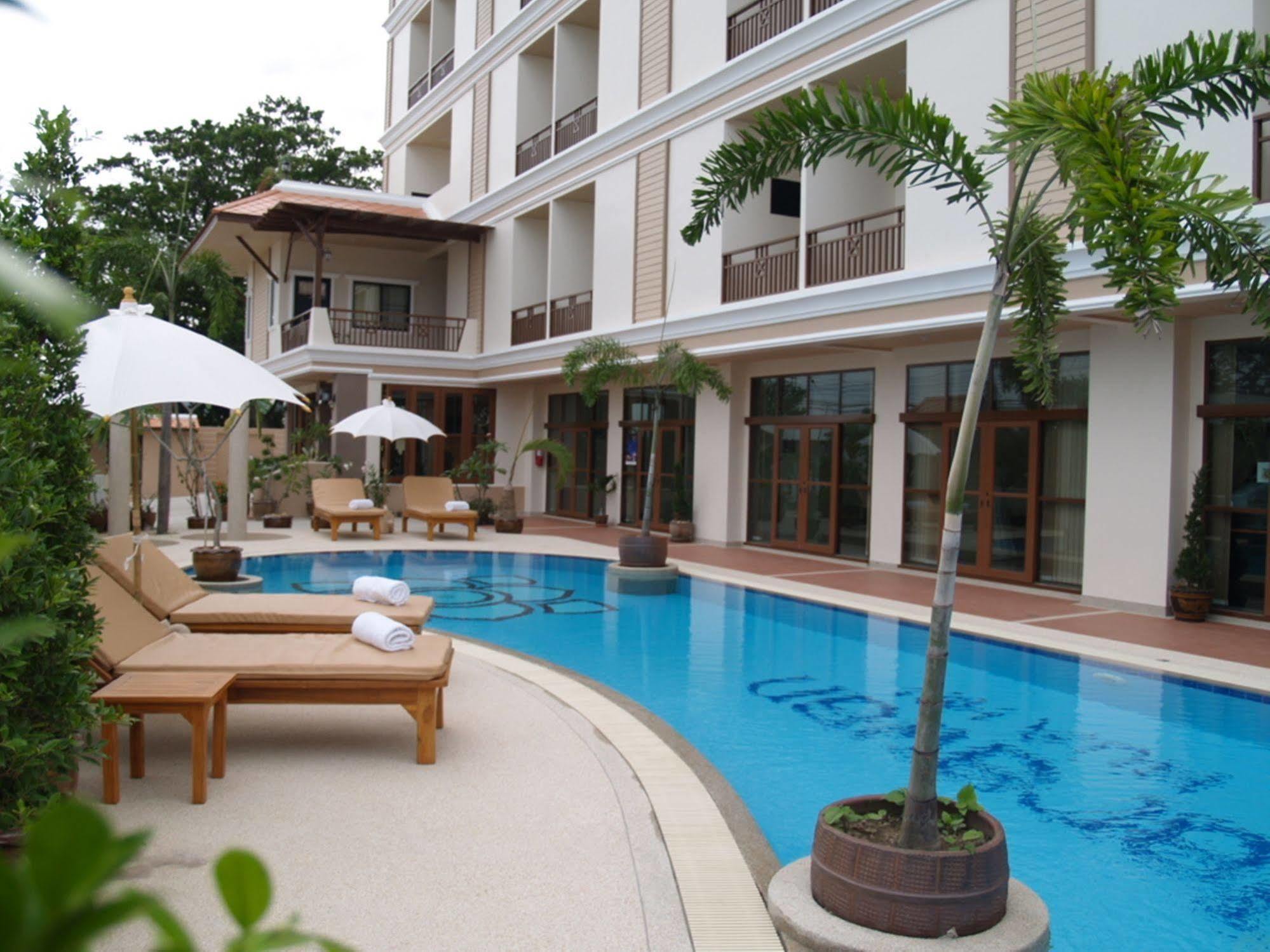 Narawan Hotel, HHQ Exterior foto
